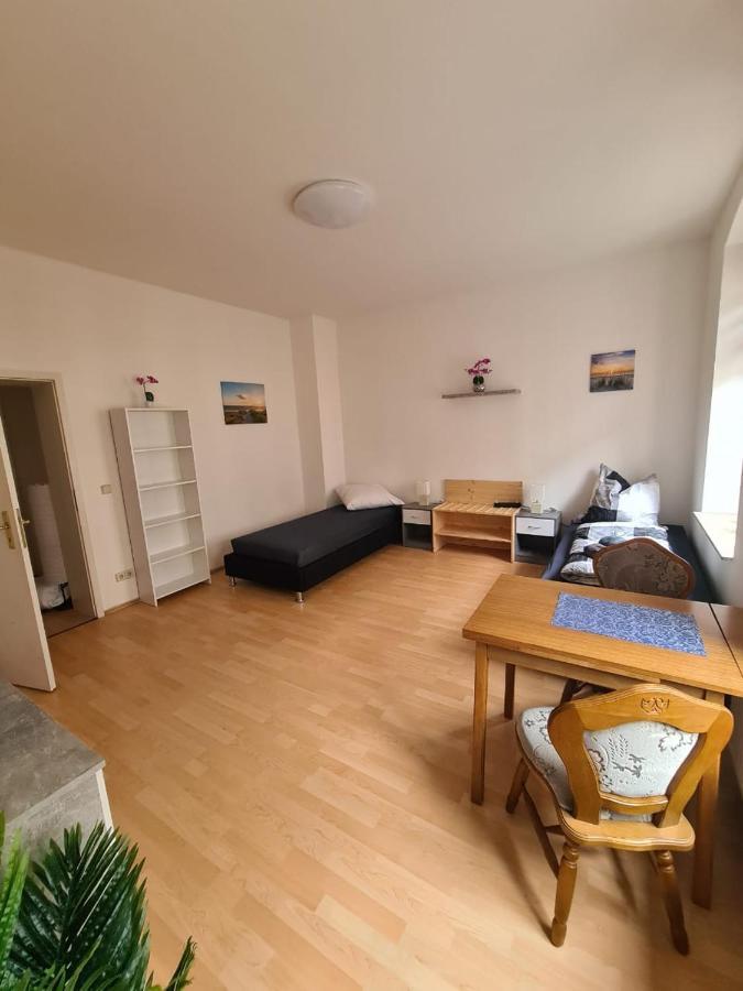Flex Aparts - 2-Raum Wohnung In Zwickau Mit Balkon Luaran gambar