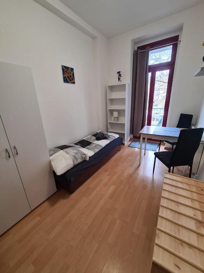 Flex Aparts - 2-Raum Wohnung In Zwickau Mit Balkon Luaran gambar
